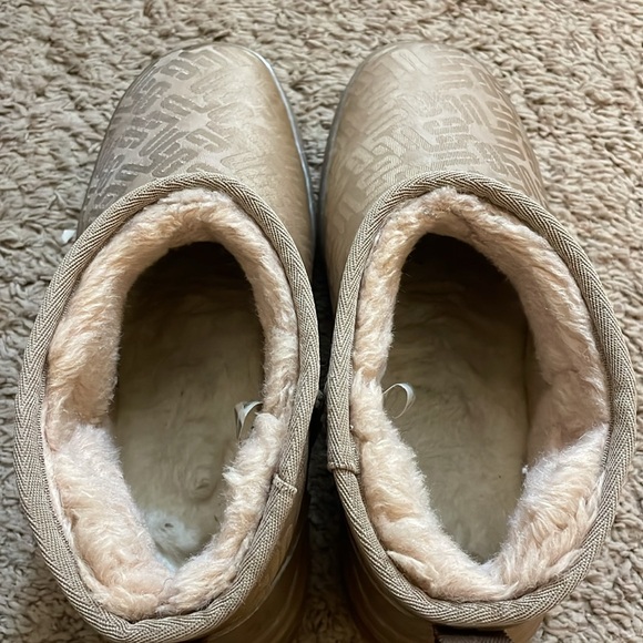 EUC UGG Classic Ultra Mini Monogram Ankle Boots Booties 9 - Picture 8 of 9